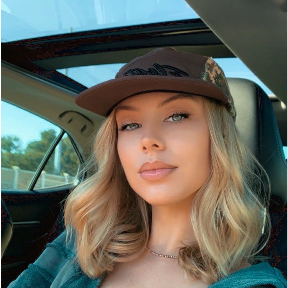 Meet your Posher, Alyssa